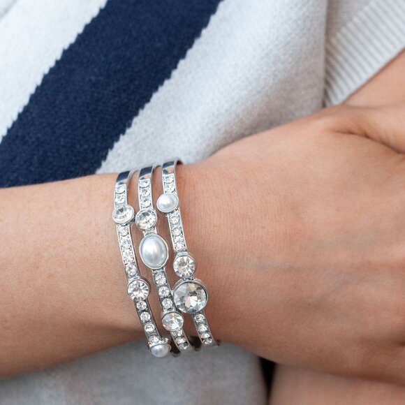 paparazzi Jewelry - Classy Chance - White Bracelet